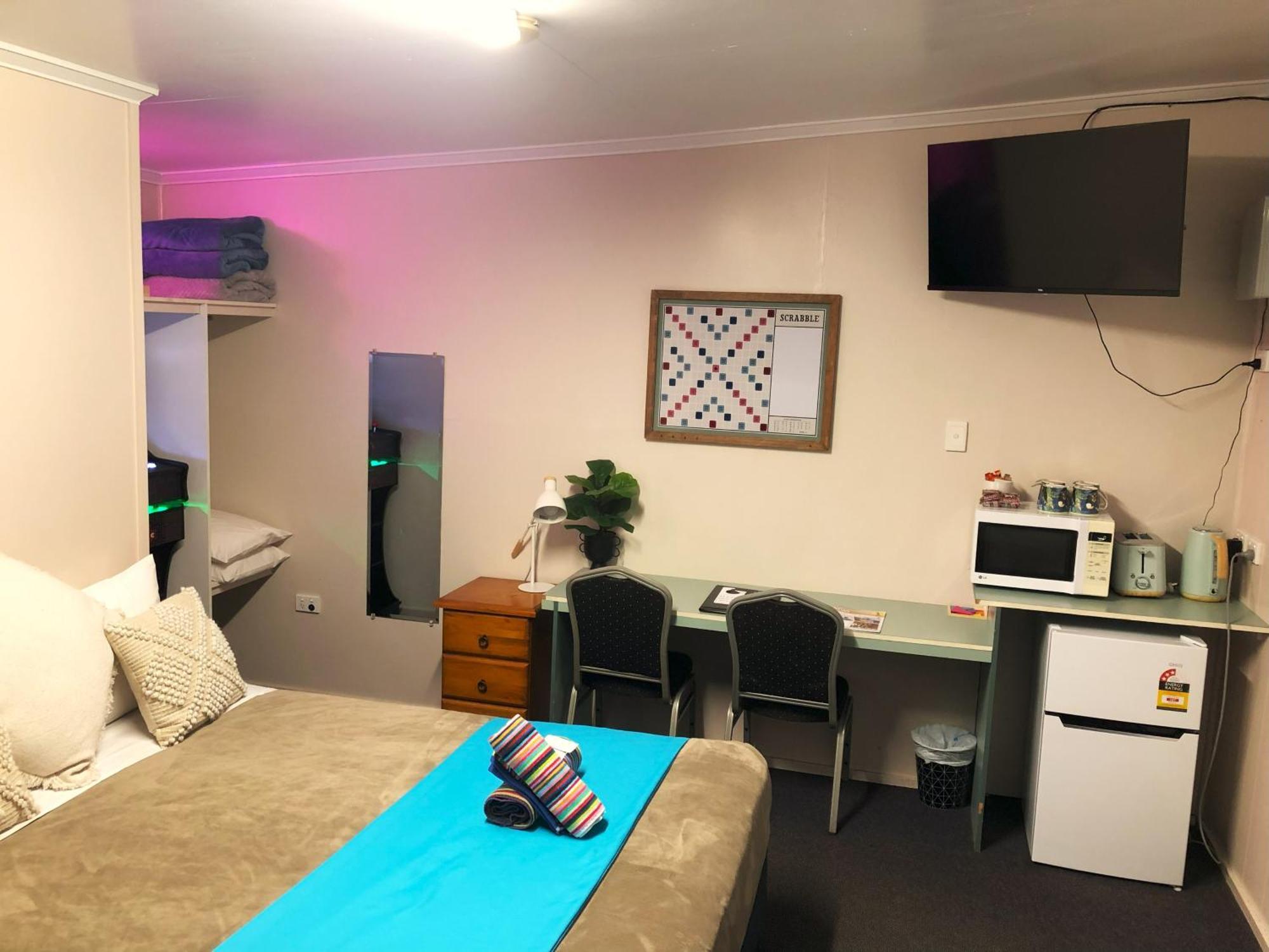 Acacia Motel Chinchilla Ngoại thất bức ảnh